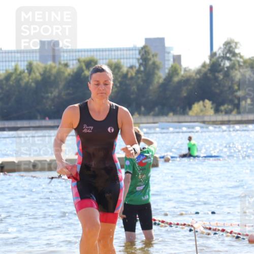 07.09.2025 - 19. Norderstedt Triathlon Luisa Fischer http://msf.ph/oto/8752844 07.09.2025 15:35:46 Schwimmen 509, 1058, 1077 meine-sportfotos.de