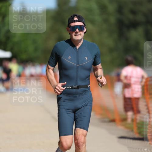 07.09.2025 - 19. Norderstedt Triathlon Michael Strokosch http://msf.ph/oto/8752852 07.09.2025 12:46:45 Laufen 251, 788 meine-sportfotos.de