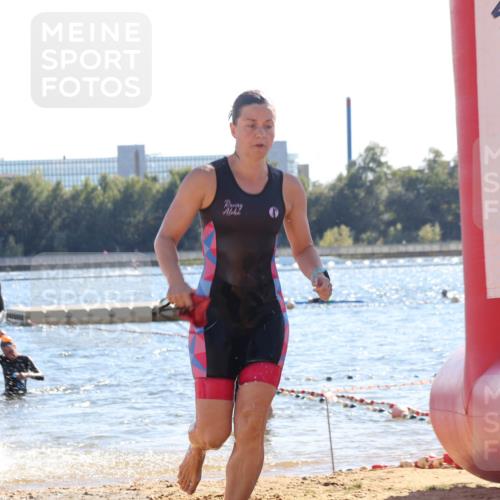 07.09.2025 - 19. Norderstedt Triathlon Luisa Fischer http://msf.ph/oto/8752858 07.09.2025 15:35:47 Schwimmen 509, 1058, 1077 meine-sportfotos.de