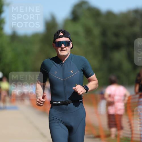 07.09.2025 - 19. Norderstedt Triathlon Michael Strokosch http://msf.ph/oto/8752860 07.09.2025 12:46:45 Laufen 251, 788 meine-sportfotos.de