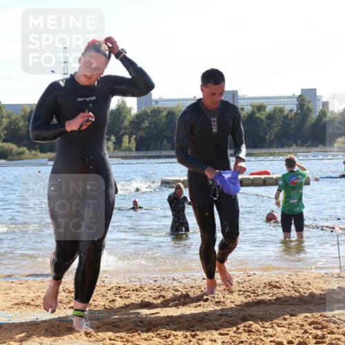 07.09.2025 - 19. Norderstedt Triathlon Luisa Fischer http://msf.ph/oto/8752890 07.09.2025 15:35:51 Schwimmen 509, 1058, 1077, 1088 meine-sportfotos.de
