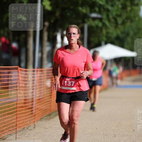 07.09.2025 - 19. Norderstedt Triathlon Michael Strokosch http://msf.ph/oto/8752911 07.09.2025 10:37:09 Laufen 1137 meine-sportfotos.de