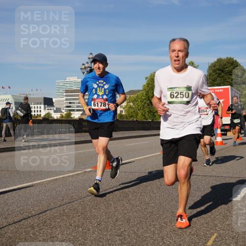 07.09.2025 - BARMER Alsterlauf Yannick Fuchs http://msf.ph/oto/8752937 07.09.2025 09:36:37 Laufen 6178, 6250, 5264 meine-sportfotos.de