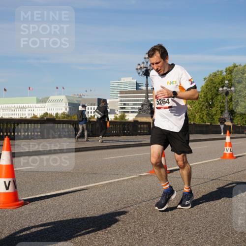 07.09.2025 - BARMER Alsterlauf Yannick Fuchs http://msf.ph/oto/8752953 07.09.2025 09:36:38 Laufen 5264, 2409 meine-sportfotos.de