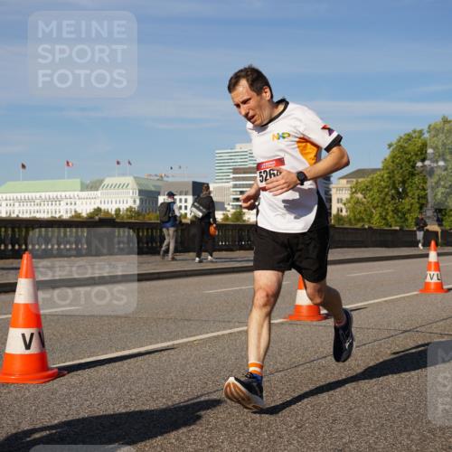 07.09.2025 - BARMER Alsterlauf Yannick Fuchs http://msf.ph/oto/8752961 07.09.2025 09:36:39 Laufen 526, 2409 meine-sportfotos.de