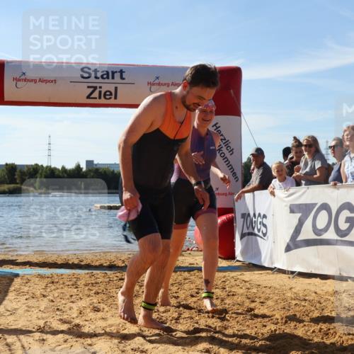 07.09.2025 - 19. Norderstedt Triathlon Luisa Fischer http://msf.ph/oto/8752963 07.09.2025 11:26:18 Schwimmen 162, 163 meine-sportfotos.de