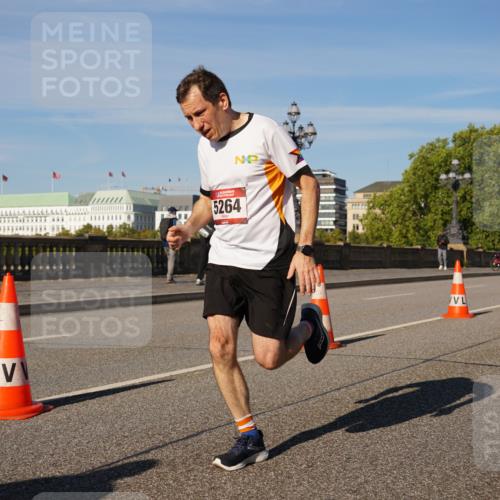 07.09.2025 - BARMER Alsterlauf Yannick Fuchs http://msf.ph/oto/8752966 07.09.2025 09:36:39 Laufen 5264, 2409 meine-sportfotos.de