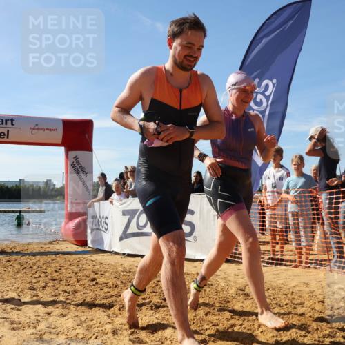 07.09.2025 - 19. Norderstedt Triathlon Luisa Fischer http://msf.ph/oto/8752973 07.09.2025 11:26:19 Schwimmen 162, 163 meine-sportfotos.de