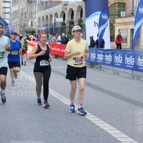07.09.2025 - BARMER Alsterlauf Strokosch-Dieckow http://msf.ph/oto/8752978 07.09.2025 10:14:46 Ziel 2158, 2651, 3132, 3133, 3722, 3771, 3904, 4020, 4021, 4177, 4520, 4556, 4607, 4608, 4878, 4879, 5134, 5270, 5271, 5280, 5281, 5291, 5631, 6345, 8413 meine-sportfotos.de