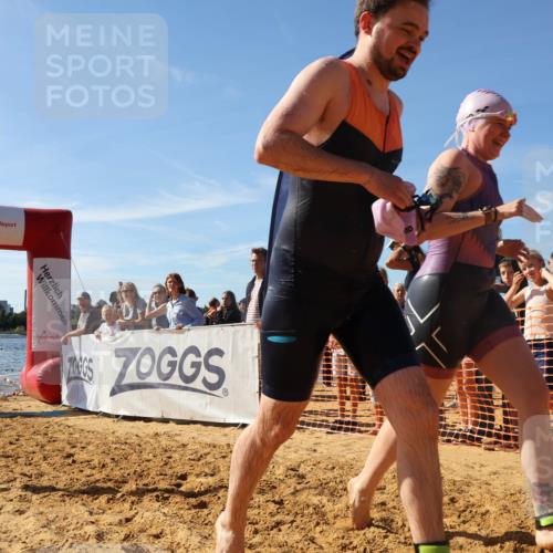07.09.2025 - 19. Norderstedt Triathlon Luisa Fischer http://msf.ph/oto/8752979 07.09.2025 11:26:19 Schwimmen 162, 163 meine-sportfotos.de