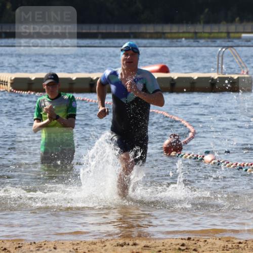 07.09.2025 - 19. Norderstedt Triathlon Luisa Fischer http://msf.ph/oto/8752995 07.09.2025 11:27:17 Schwimmen 170 meine-sportfotos.de