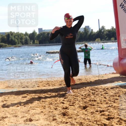 07.09.2025 - 19. Norderstedt Triathlon Luisa Fischer http://msf.ph/oto/8753020 07.09.2025 15:36:12 Schwimmen 1050, 1059, 1075 meine-sportfotos.de