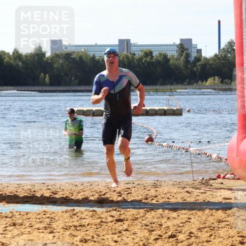 07.09.2025 - 19. Norderstedt Triathlon Luisa Fischer http://msf.ph/oto/8753033 07.09.2025 11:27:20 Schwimmen 170 meine-sportfotos.de