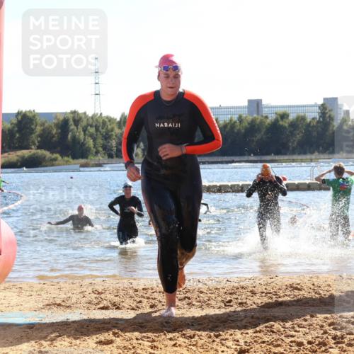 07.09.2025 - 19. Norderstedt Triathlon Luisa Fischer http://msf.ph/oto/8753039 07.09.2025 15:36:27 Schwimmen 1074, 1087, 1593 meine-sportfotos.de