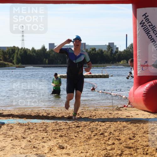 07.09.2025 - 19. Norderstedt Triathlon Luisa Fischer http://msf.ph/oto/8753044 07.09.2025 11:27:21 Schwimmen 170 meine-sportfotos.de