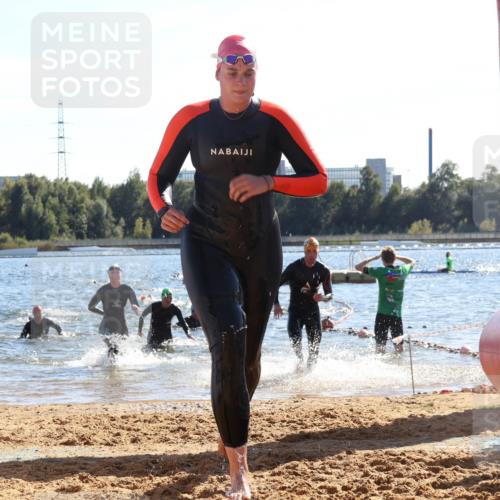 07.09.2025 - 19. Norderstedt Triathlon Luisa Fischer http://msf.ph/oto/8753046 07.09.2025 15:36:27 Schwimmen 1074, 1087, 1593 meine-sportfotos.de
