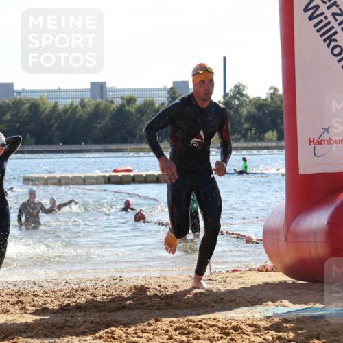 07.09.2025 - 19. Norderstedt Triathlon Luisa Fischer http://msf.ph/oto/8753065 07.09.2025 15:36:30 Schwimmen 1044, 1074, 1087, 1593 meine-sportfotos.de