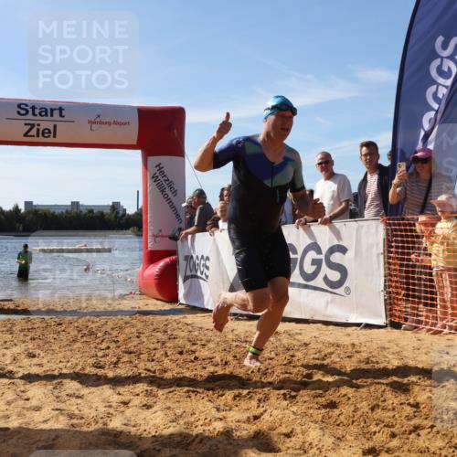 07.09.2025 - 19. Norderstedt Triathlon Luisa Fischer http://msf.ph/oto/8753073 07.09.2025 11:27:23 Schwimmen 170 meine-sportfotos.de