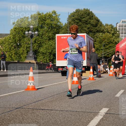07.09.2025 - BARMER Alsterlauf Yannick Fuchs http://msf.ph/oto/8753087 07.09.2025 09:36:42 Laufen 8364, 348 meine-sportfotos.de