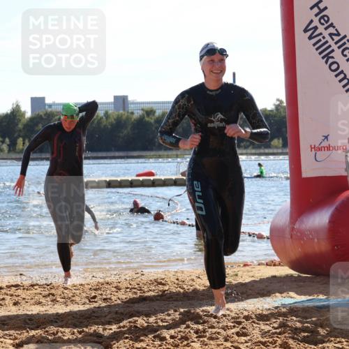 07.09.2025 - 19. Norderstedt Triathlon Luisa Fischer http://msf.ph/oto/8753090 07.09.2025 15:36:33 Schwimmen 1044, 1067, 1074, 1087, 1593 meine-sportfotos.de