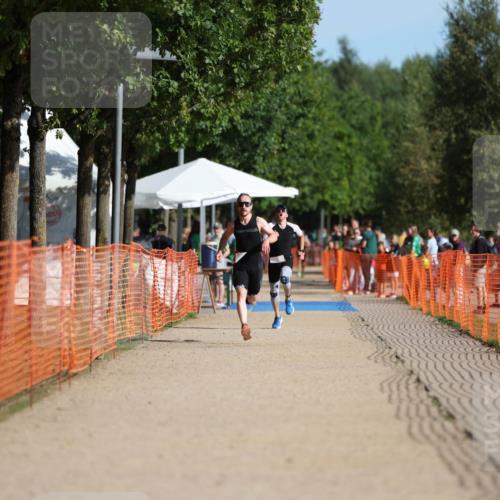07.09.2025 - 19. Norderstedt Triathlon Michael Strokosch http://msf.ph/oto/8753100 07.09.2025 10:38:19 Laufen 1138 meine-sportfotos.de