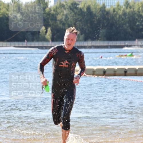 07.09.2025 - 19. Norderstedt Triathlon Luisa Fischer http://msf.ph/oto/8753111 07.09.2025 11:38:23 Schwimmen 791 meine-sportfotos.de