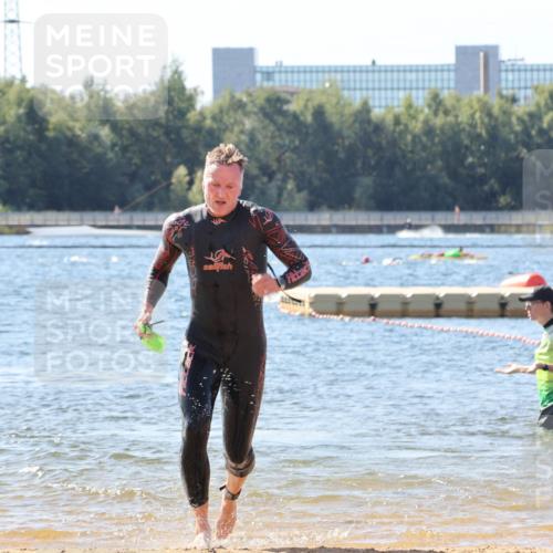 07.09.2025 - 19. Norderstedt Triathlon Luisa Fischer http://msf.ph/oto/8753115 07.09.2025 11:38:23 Schwimmen 791 meine-sportfotos.de