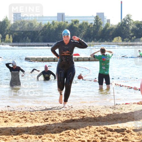 07.09.2025 - 19. Norderstedt Triathlon Luisa Fischer http://msf.ph/oto/8753126 07.09.2025 15:36:40 Schwimmen 1044, 1067, 1087, 1103, 1593 meine-sportfotos.de