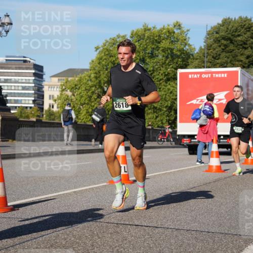 07.09.2025 - BARMER Alsterlauf Yannick Fuchs http://msf.ph/oto/8753154 07.09.2025 09:36:47 Laufen 2618, 2826, 8113, 862 meine-sportfotos.de