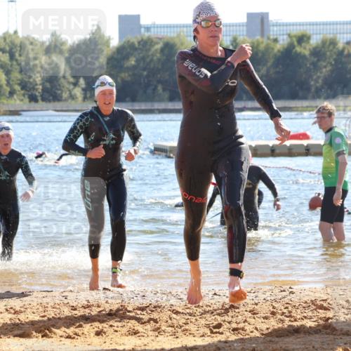 07.09.2025 - 19. Norderstedt Triathlon Luisa Fischer http://msf.ph/oto/8753189 07.09.2025 15:36:47 Schwimmen 1044, 1067, 1076, 1090, 1095, 1103 meine-sportfotos.de