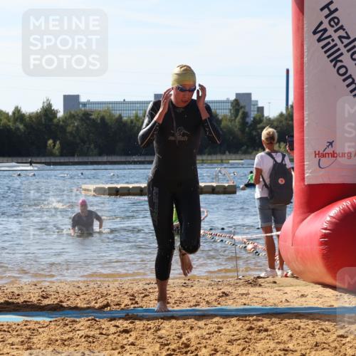 07.09.2025 - 19. Norderstedt Triathlon Luisa Fischer http://msf.ph/oto/8753194 07.09.2025 11:39:17 Schwimmen 168 meine-sportfotos.de