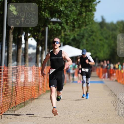 07.09.2025 - 19. Norderstedt Triathlon Michael Strokosch http://msf.ph/oto/8753201 07.09.2025 10:38:23 Laufen 1138, 1147 meine-sportfotos.de