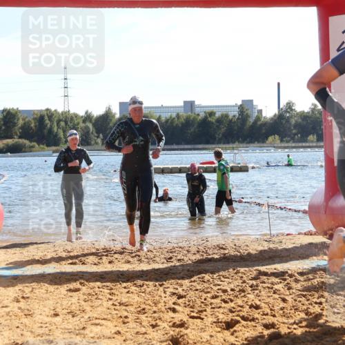 07.09.2025 - 19. Norderstedt Triathlon Luisa Fischer http://msf.ph/oto/8753206 07.09.2025 15:36:49 Schwimmen 1067, 1076, 1090, 1095, 1103 meine-sportfotos.de