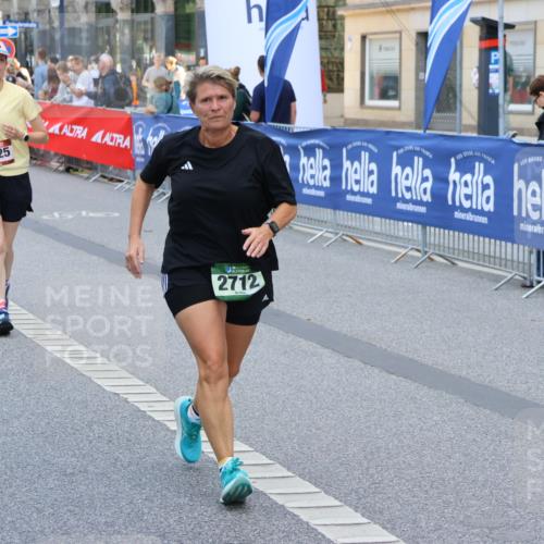 07.09.2025 - BARMER Alsterlauf Strokosch-Dieckow http://msf.ph/oto/8753208 07.09.2025 10:14:44 Ziel 2158, 2651, 3132, 3133, 3722, 3736, 3771, 3904, 4020, 4021, 4177, 4520, 4556, 4607, 4608, 4878, 4879, 5134, 5270, 5271, 5280, 5281, 5291, 5631, 6345, 8413 meine-sportfotos.de