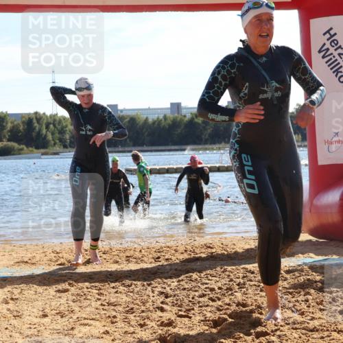 07.09.2025 - 19. Norderstedt Triathlon Luisa Fischer http://msf.ph/oto/8753230 07.09.2025 15:36:52 Schwimmen 1076, 1079, 1090, 1095, 1103 meine-sportfotos.de