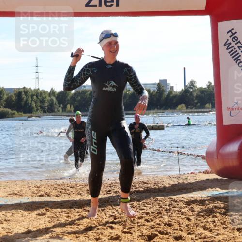 07.09.2025 - 19. Norderstedt Triathlon Luisa Fischer http://msf.ph/oto/8753240 07.09.2025 15:36:53 Schwimmen 1076, 1079, 1090, 1095, 1103 meine-sportfotos.de