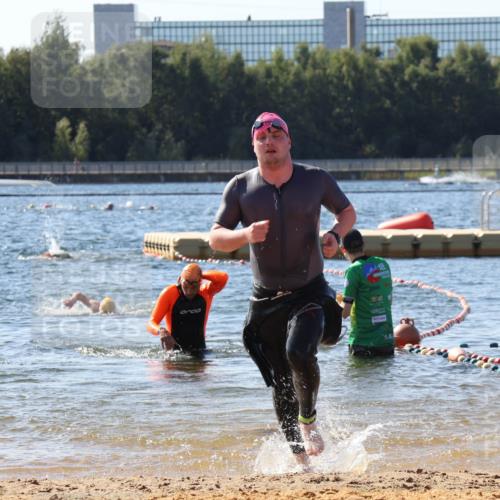 07.09.2025 - 19. Norderstedt Triathlon Luisa Fischer http://msf.ph/oto/8753241 07.09.2025 11:39:25 Schwimmen 168, 1346 meine-sportfotos.de