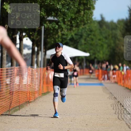 07.09.2025 - 19. Norderstedt Triathlon Michael Strokosch http://msf.ph/oto/8753245 07.09.2025 10:38:25 Laufen 1138, 1147 meine-sportfotos.de