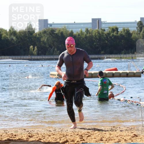 07.09.2025 - 19. Norderstedt Triathlon Luisa Fischer http://msf.ph/oto/8753255 07.09.2025 11:39:26 Schwimmen 168, 1346 meine-sportfotos.de