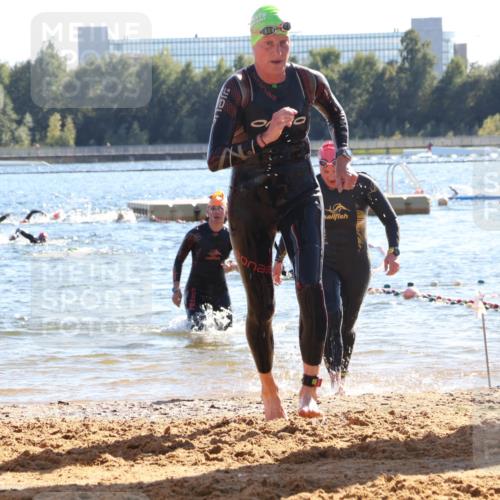 07.09.2025 - 19. Norderstedt Triathlon Luisa Fischer http://msf.ph/oto/8753260 07.09.2025 15:36:55 Schwimmen 1076, 1079, 1090, 1095, 1103 meine-sportfotos.de
