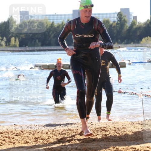 07.09.2025 - 19. Norderstedt Triathlon Luisa Fischer http://msf.ph/oto/8753263 07.09.2025 15:36:56 Schwimmen 1076, 1079, 1090, 1091, 1095 meine-sportfotos.de
