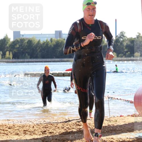 07.09.2025 - 19. Norderstedt Triathlon Luisa Fischer http://msf.ph/oto/8753273 07.09.2025 15:36:57 Schwimmen 1052, 1076, 1079, 1090, 1091, 1095 meine-sportfotos.de