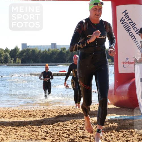 07.09.2025 - 19. Norderstedt Triathlon Luisa Fischer http://msf.ph/oto/8753278 07.09.2025 15:36:57 Schwimmen 1052, 1076, 1079, 1090, 1091, 1095 meine-sportfotos.de