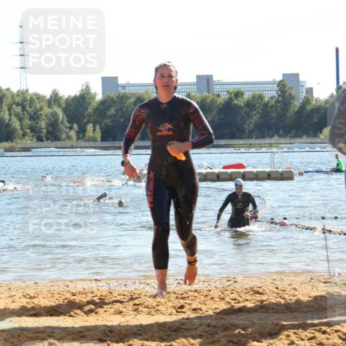 07.09.2025 - 19. Norderstedt Triathlon Luisa Fischer http://msf.ph/oto/8753297 07.09.2025 15:37:02 Schwimmen 1052, 1079, 1090, 1091, 1095 meine-sportfotos.de