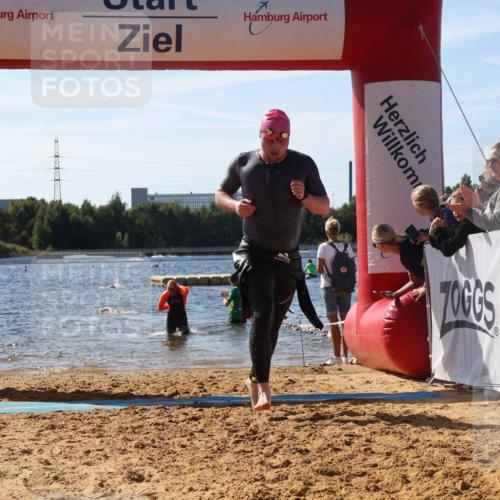 07.09.2025 - 19. Norderstedt Triathlon Luisa Fischer http://msf.ph/oto/8753299 07.09.2025 11:39:29 Schwimmen 1233, 1346 meine-sportfotos.de
