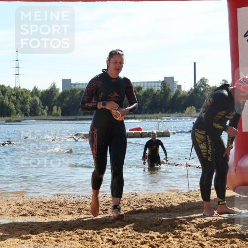 07.09.2025 - 19. Norderstedt Triathlon Luisa Fischer http://msf.ph/oto/8753307 07.09.2025 15:37:03 Schwimmen 1052, 1079, 1090, 1091, 1095 meine-sportfotos.de