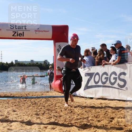 07.09.2025 - 19. Norderstedt Triathlon Luisa Fischer http://msf.ph/oto/8753313 07.09.2025 11:39:30 Schwimmen 1233, 1346 meine-sportfotos.de