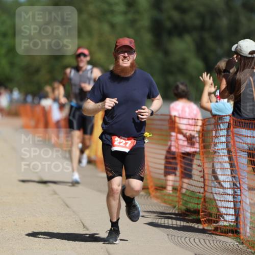 07.09.2025 - 19. Norderstedt Triathlon Michael Strokosch http://msf.ph/oto/8753335 07.09.2025 12:47:20 Laufen 151, 227, 713 meine-sportfotos.de