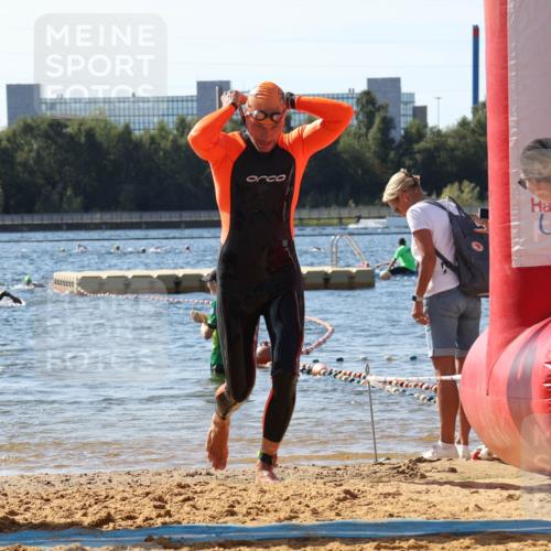 07.09.2025 - 19. Norderstedt Triathlon Luisa Fischer http://msf.ph/oto/8753336 07.09.2025 11:39:35 Schwimmen 1233, 1346 meine-sportfotos.de