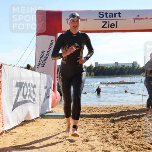 07.09.2025 - 19. Norderstedt Triathlon Luisa Fischer http://msf.ph/oto/8753338 07.09.2025 15:37:13 Schwimmen 1052, 1091, 1096 meine-sportfotos.de